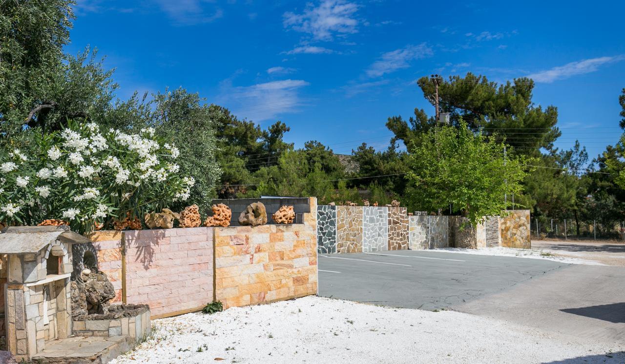 Villa Dimitris Potós Eksteriør bilde