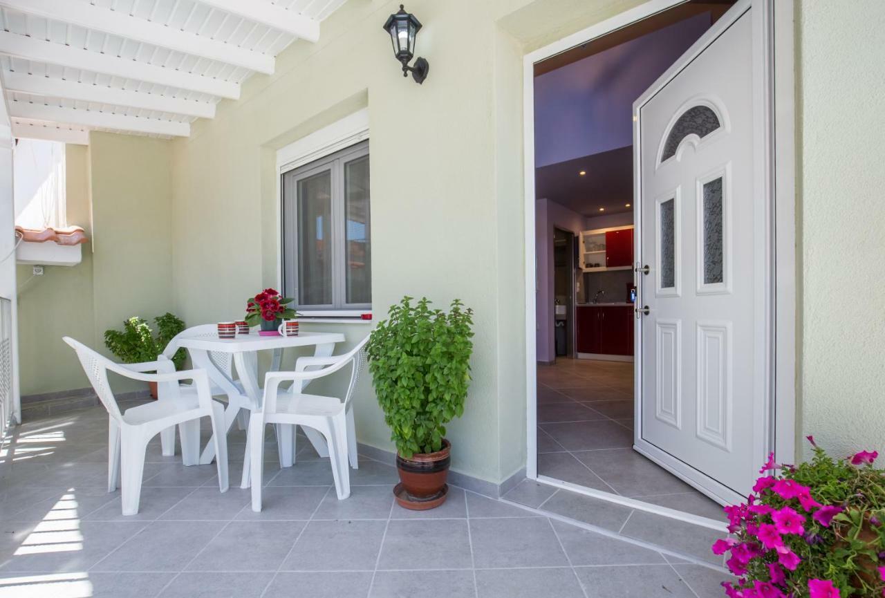 Villa Dimitris Potós Eksteriør bilde
